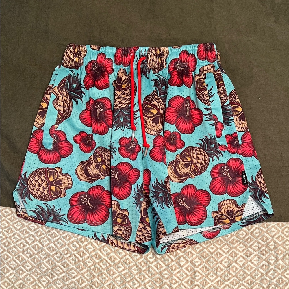 Combat Iron Apparel - Tropical Skull Print Shorts - Medium